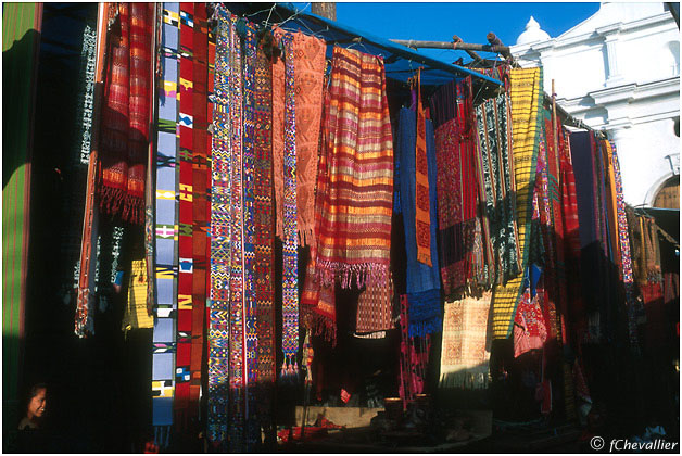 Le marche de Chichicastenango