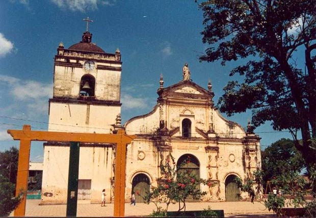 Parroquia de La Asunción en 1988 - Nicaragua